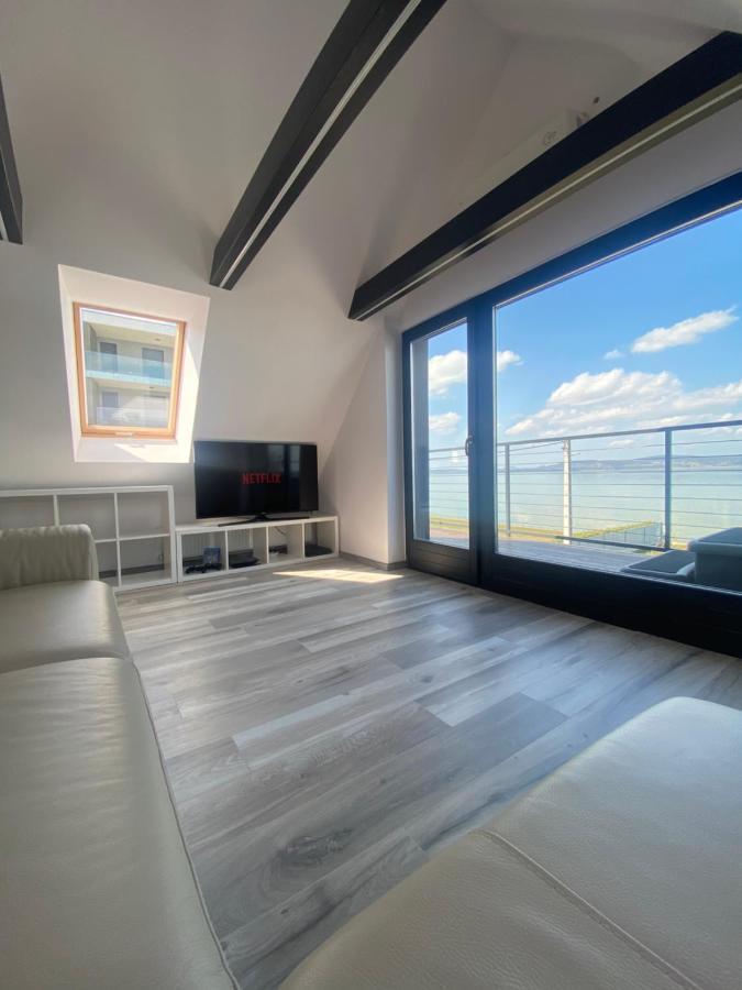 Hullam Apartman بالاتوليلّي المظهر الخارجي الصورة