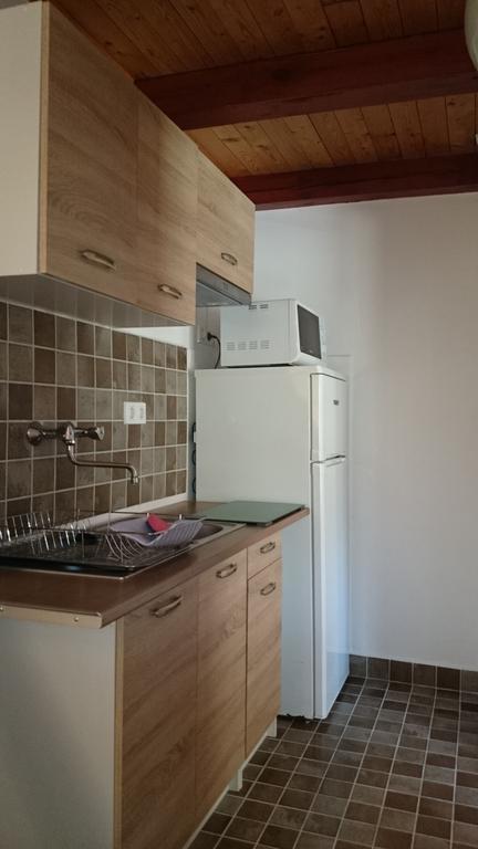 Hullam Apartman بالاتوليلّي الغرفة الصورة