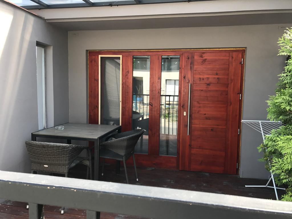Hullam Apartman بالاتوليلّي المظهر الخارجي الصورة