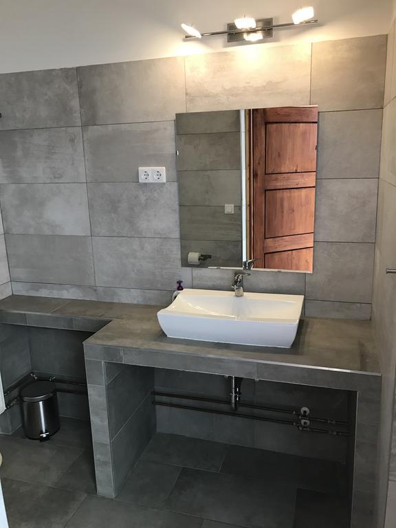 Hullam Apartman بالاتوليلّي المظهر الخارجي الصورة