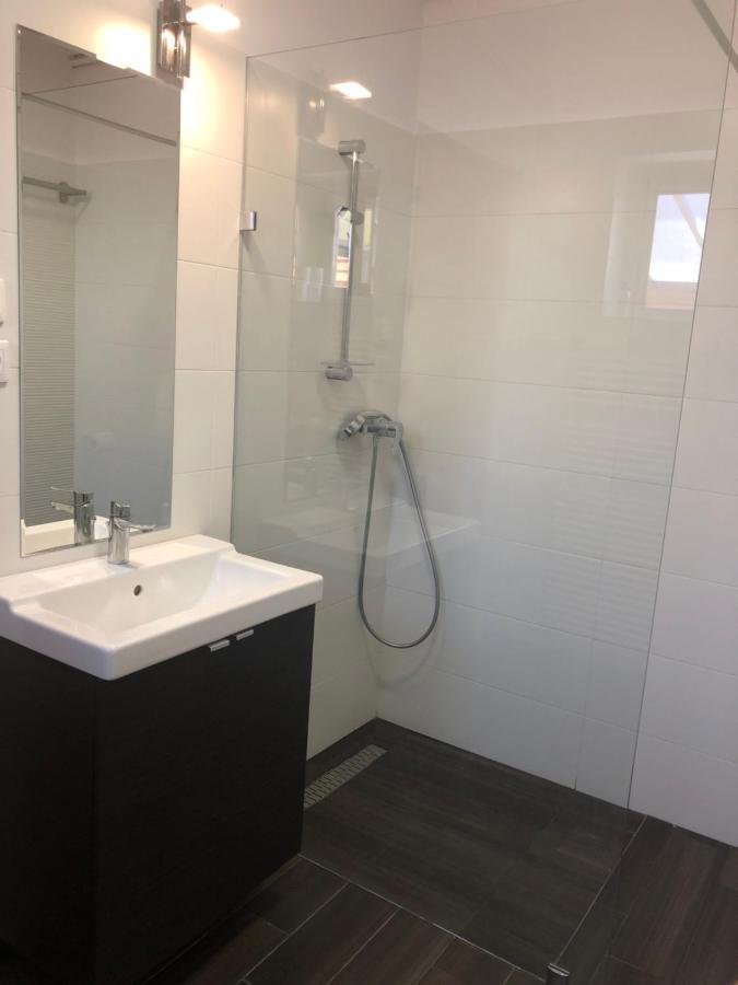 Hullam Apartman بالاتوليلّي المظهر الخارجي الصورة